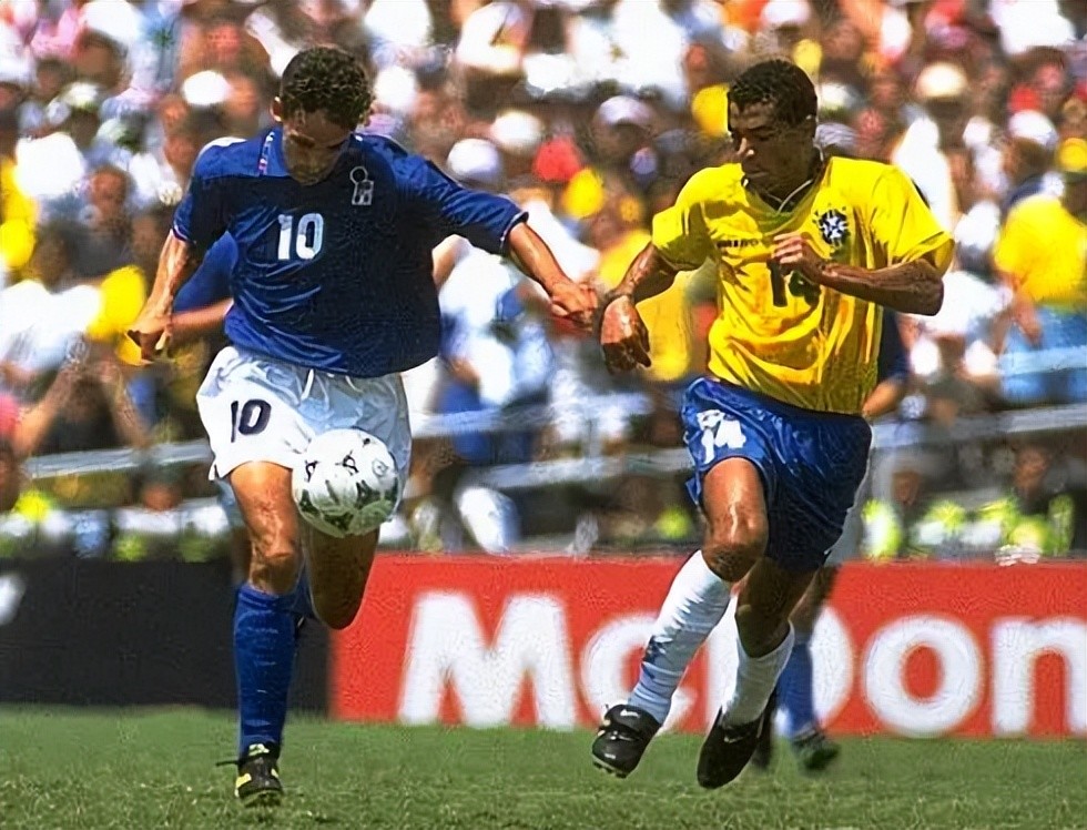 年龄极不相 年龄极不相