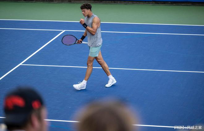 高价季票的 高价季票的